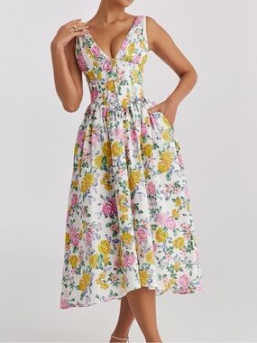 what color shoes goes with green dress HOUSE OF CB Mademoiselle Tulle Midi Dress – Luxe by Kan main image 1